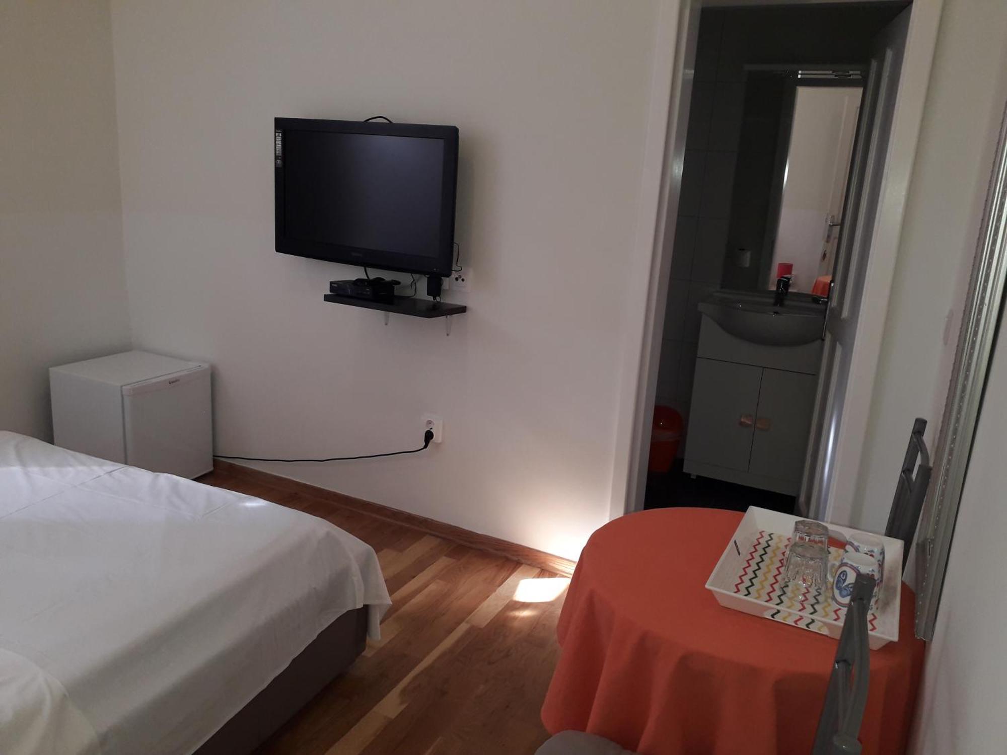 Studio On Main Pedestrian Street Apartment พูลา ภายนอก รูปภาพ